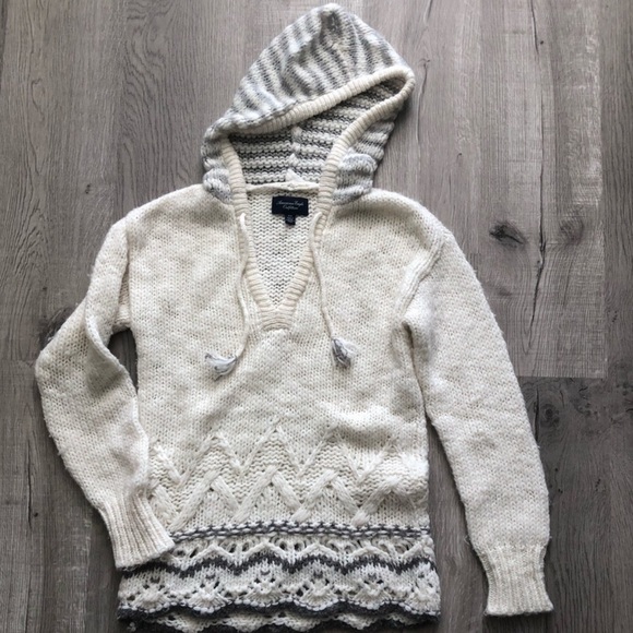American Eagle Outfitters Sweaters - Sweater Hoodie - American Eagle - Winter Sweater